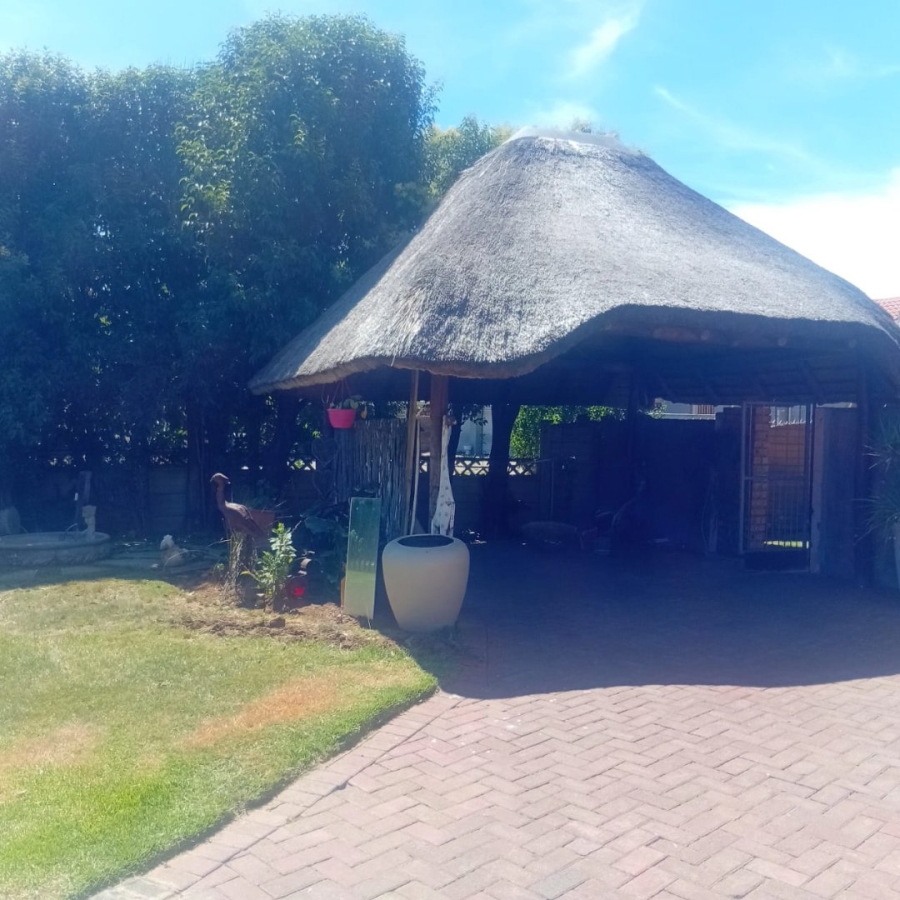 4 Bedroom Property for Sale in Fichardt Park Free State